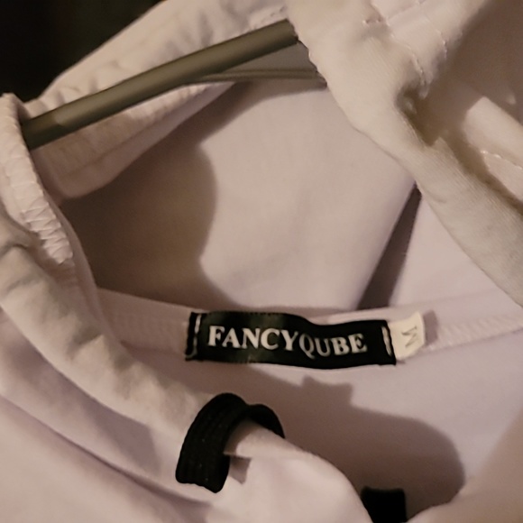 Long sleeve hooded shirt - Picture 4 of 7